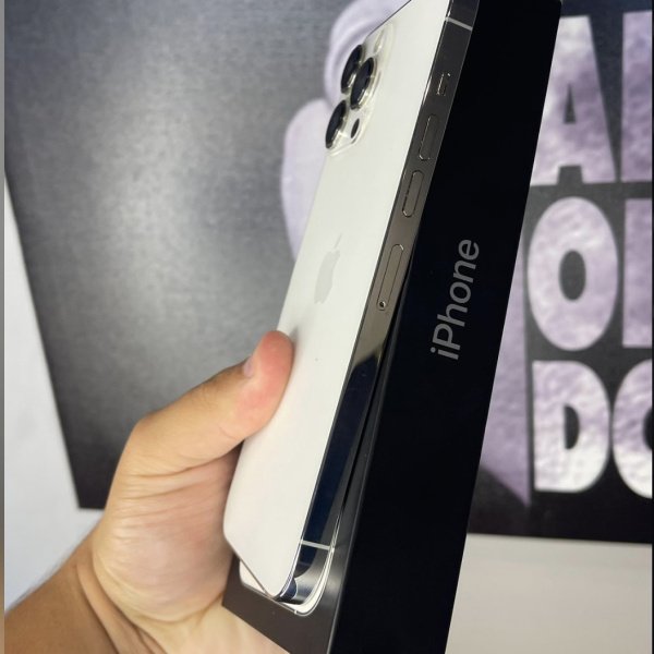 iPhone 13 Pro Max ou 4000$ no pix 